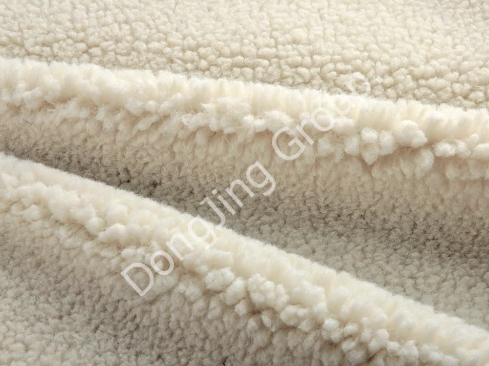 DS0003-ลูกกลิ้งรีไซเคิลสีขาว faux fur fabric