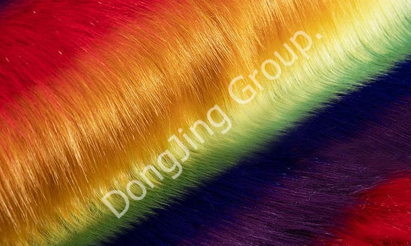 วิธีทำความสะอาดผ้าขนสัตว์เทียมสีเหลือง?